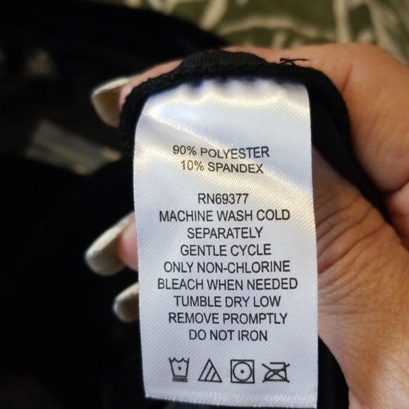 Brooke Shields Button up Shirt - Picture 6 of 6